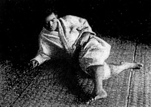 Master Tsunetane Oda (1892-1955) accredited for developing the triangle choke. 